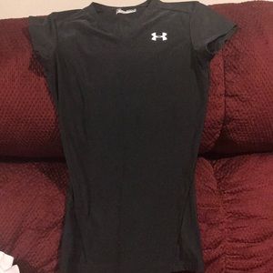*FINAL PRICE*Under Armour women’s black fitted tee